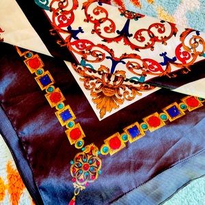 Vintage 1980s Womens luxury silk scarf wrap